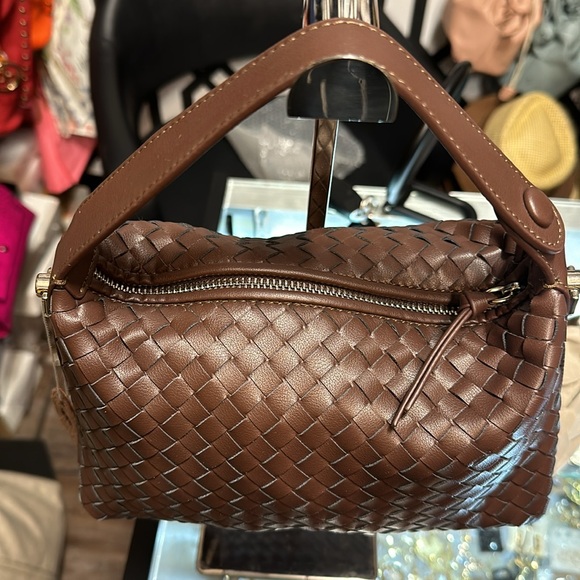 Chocolate handheld Handbag or shoulder strap can also be worn as a crossbody - Picture 11 of 12